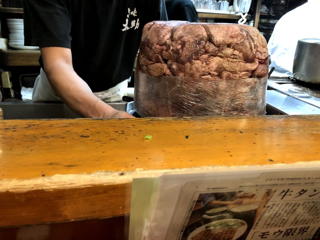 太助の牛タンの塊